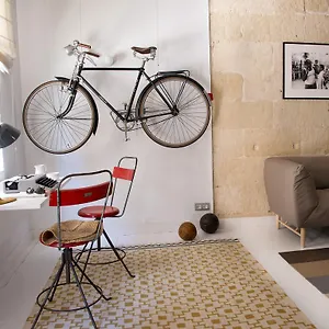 Petit Hotel